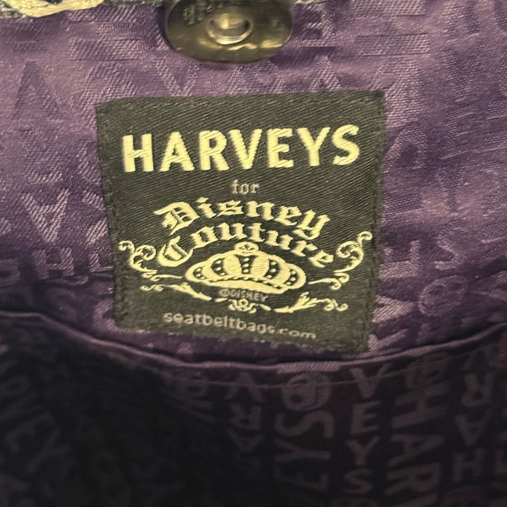 Harveys Disney Couture Nightmare Before Christmas Skulls Park Hopper - Picture 3 of 4